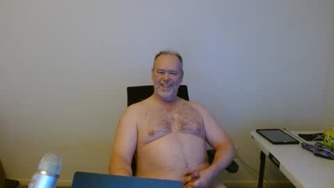 Josh online show from October 2025 09:13:01 PM