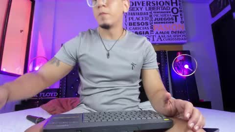 joshmiller___ online show from May 2026 06:57:02 PM