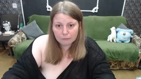 Snapshot of josiesun771 chatting on June 2026 07:23:01 AM josiesun771 online show from June 2026 07:23:01 AM