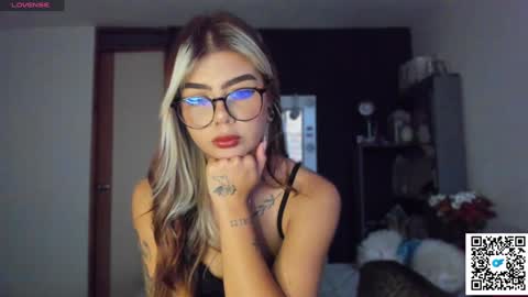 Snapshot of jossephine_ chatting on January 2025 10:40:01 PM josephine independent model online show from January 2025 10:40:01 PM