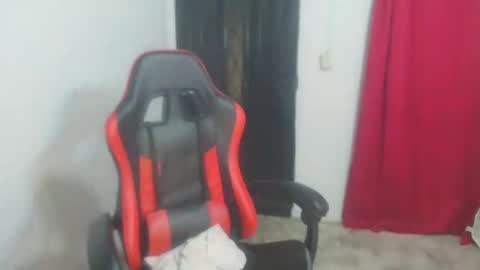 josue_linares online show from November 2025 09:20:02 AM