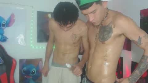 josue_linares online show from November 2025 04:50:02 AM