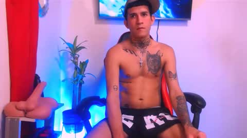 josue_linares online show from May 2026 07:59:02 AM