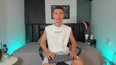 Jota Stivens online show from January 2025 11:39:02 AM