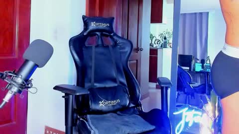 Snapshot of jotaceliz chatting on November 2025 06:54:01 PM Jota online show from November 2025 06:54:01 PM