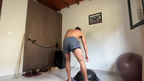 Im Jouliano online show from April 2026 03:21:01 PM