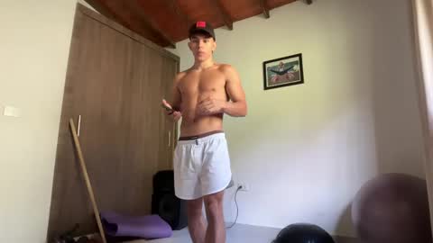 Im Jouliano online show from May 2026 03:08:01 PM