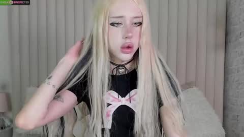 Joy Barker online show from October 2025 01:43:02 PM