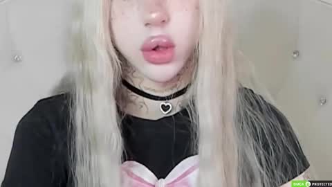 Snapshot of joybarker chatting on November 2025 08:33:02 AM Joy Barker online show from November 2025 08:33:02 AM