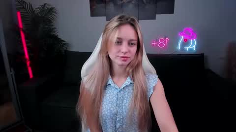 Snapshot of joyce_shinne chatting on September 2025 07:56:02 AM Joyce online show from September 2025 07:56:02 AM