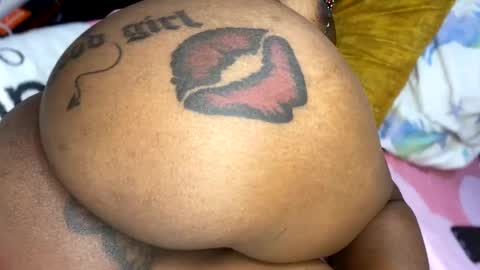 Snapshot of joyslim1 chatting on January 2025 03:11:02 AM Butterflyass online show from January 2025 03:11:02 AM
