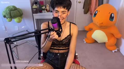 Jackie Joy online show from September 2025 07:04:01 PM