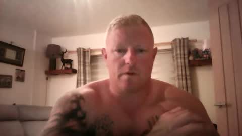 Snapshot of jp_sparky chatting on September 2025 08:42:02 PM jp_sparky online show from September 2025 08:42:02 PM