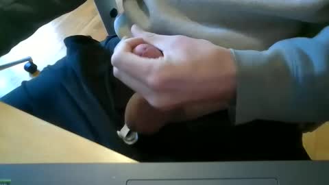 Snapshot of jpguy1989 chatting on December 2024 06:34:01 PM jpguy1989 online show from December 2024 06:34:01 PM