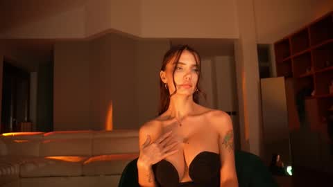 Snapshot of jseductiveart chatting on February 2025 05:48:01 PM Jennifer Diaz online show from February 2025 05:48:01 PM