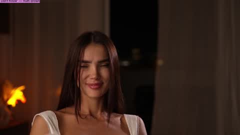 Jennifer Diaz online show from September 2025 06:57:01 PM