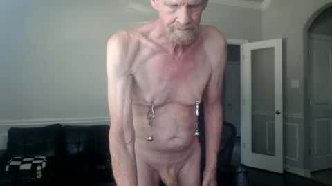 jtull52 online show from September 2025 05:27:01 PM