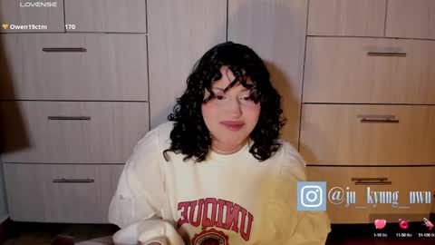 Snapshot of ju_kyung chatting on January 2025 12:52:02 AM Ju Kyung online show from January 2025 12:52:02 AM