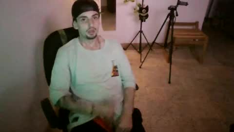 juan235665 online show from June 2026 05:53:02 AM