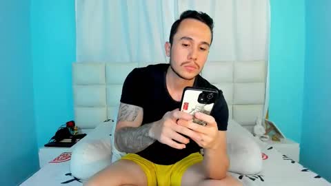 Snapshot of juan__jimenez chatting on November 2025 10:42:02 PM Juan online show from November 2025 10:42:02 PM