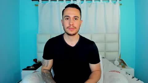 Juan online show from November 2025 12:44:01 AM