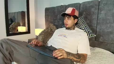 juan_alvarez18 online show from January 2026 03:42:02 AM