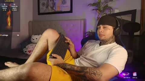 juan_alvarez18 online show from March 2026 05:15:02 AM