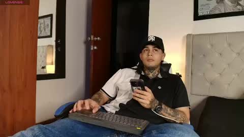 juan_alvarez18 online show from June 2026 05:09:02 AM