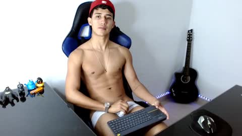 Snapshot of juan_da01 chatting on December 2024 12:52:01 AM JuanDa online show from December 2024 12:52:01 AM