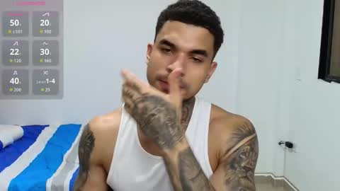 juan_gomez_1 online show from February 2026 11:32:01 PM