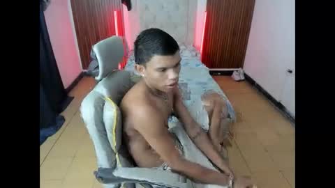 Snapshot of juan_mhata chatting on April 2026 01:32:01 AM Juan Mhata online show from April 2026 01:32:01 AM