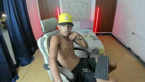 Snapshot of juan_mhata chatting on May 2026 01:47:02 AM Juan Mhata online show from May 2026 01:47:02 AM