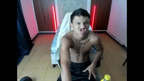 Snapshot of juan_mhata chatting on May 2026 11:01:04 PM Juan Mhata online show from May 2026 11:01:04 PM