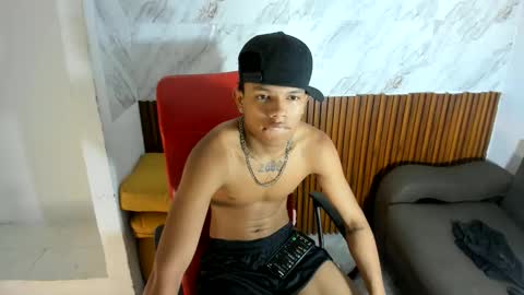 Snapshot of juan_mhata chatting on May 2026 07:19:02 PM Juan Mhata online show from May 2026 07:19:02 PM