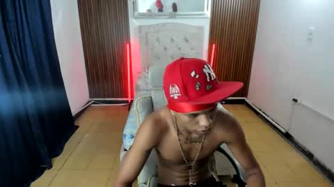 Snapshot of juan_mhata chatting on May 2026 01:03:02 AM Juan Mhata online show from May 2026 01:03:02 AM