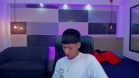 JuanSteven online show from December 2024 01:06:02 PM