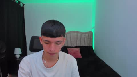 JuanSteven online show from September 2025 04:27:01 AM