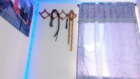 Snapshot of juanbladde chatting on December 2024 04:29:02 PM Juan Esteban online show from December 2024 04:29:02 PM