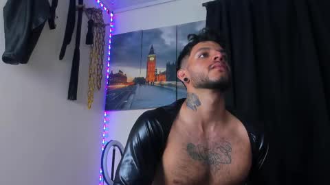 Snapshot of juanbladde chatting on March 2025 02:17:01 AM Juan Esteban online show from March 2025 02:17:01 AM