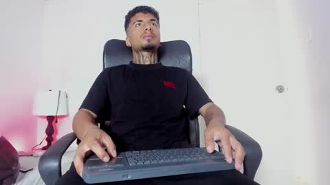 Snapshot of juancamilo66_ chatting on March 2026 06:55:02 PM juancamilo66_ online show from March 2026 06:55:02 PM