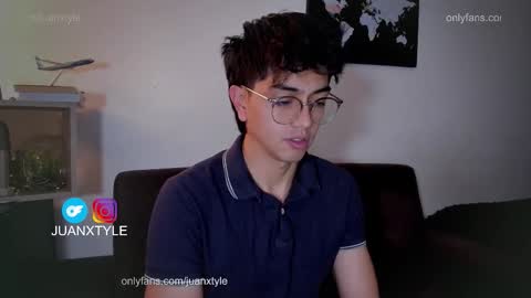 Snapshot of juancamroom chatting on September 2025 02:33:01 AM . online show from September 2025 02:33:01 AM