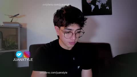 Snapshot of juancamroom chatting on September 2025 03:40:02 AM . online show from September 2025 03:40:02 AM