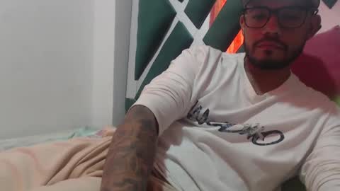 juanfe_style online show from October 2025 05:45:02 PM