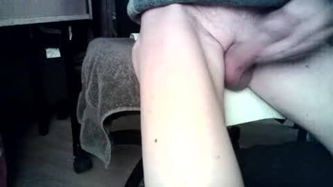 Snapshot of juanitou chatting on November 2025 08:35:02 PM frenchchouchou online show from November 2025 08:35:02 PM