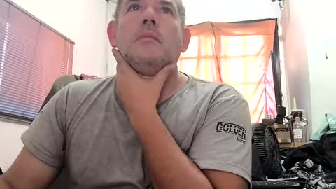 Snapshot of juanma_yahoo chatting on November 2025 09:29:01 AM Juan Manuel online show from November 2025 09:29:01 AM