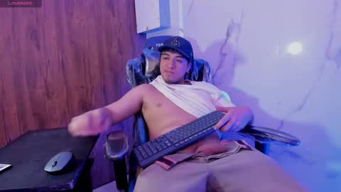 Snapshot of juanmechanic chatting on March 2026 02:44:01 PM JUAN online show from March 2026 02:44:01 PM