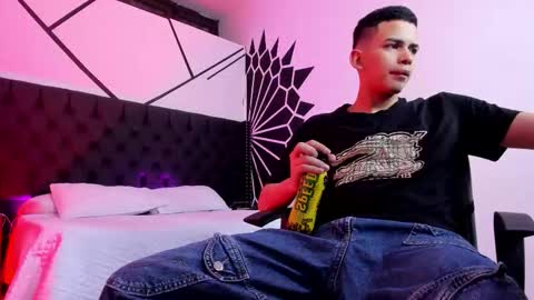 Snapshot of juansixx_ chatting on October 2025 04:02:02 AM Juan online show from October 2025 04:02:02 AM