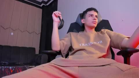 Snapshot of juansixx_ chatting on December 2025 08:15:02 PM Juan online show from December 2025 08:15:02 PM