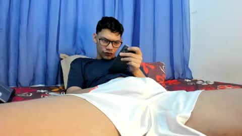 Snapshot of juansuarez204 chatting on July 2026 07:27:02 PM juansuarez204 online show from July 2026 07:27:02 PM