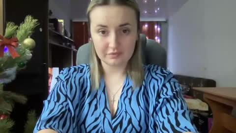 Snapshot of judevalenti chatting on January 2025 04:00:02 PM JudeValenti online show from January 2025 04:00:02 PM